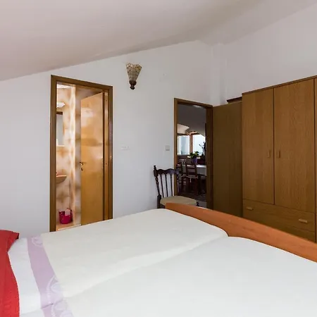 Kisic Apartment *